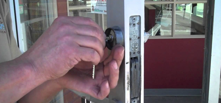 commercial door lock repair Modesto
